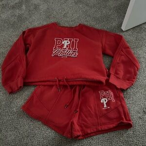 Philadelphia Phillies Sweatshirt and Shorts Set